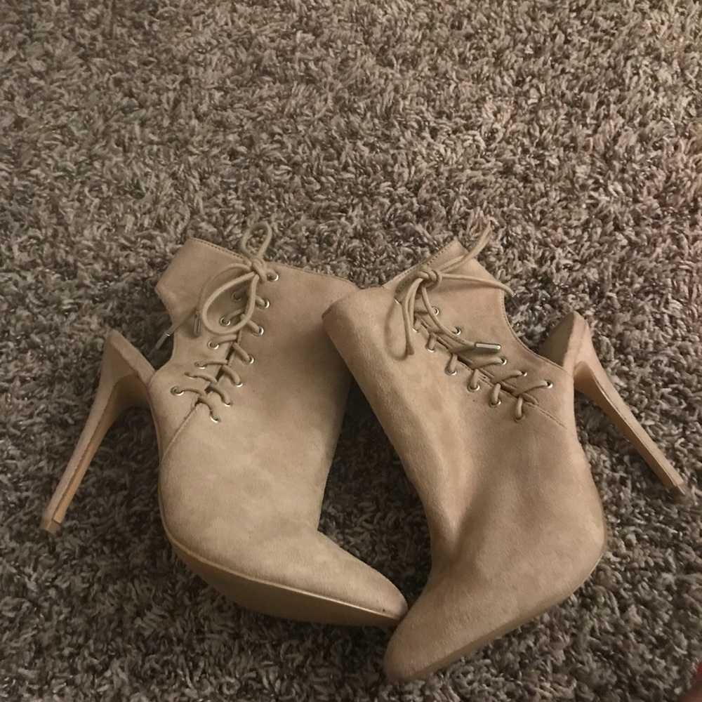 Shoes/open back heels/never worn/no tags/ no box